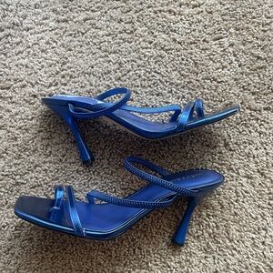Marc fisher blue strappy heeled sandals